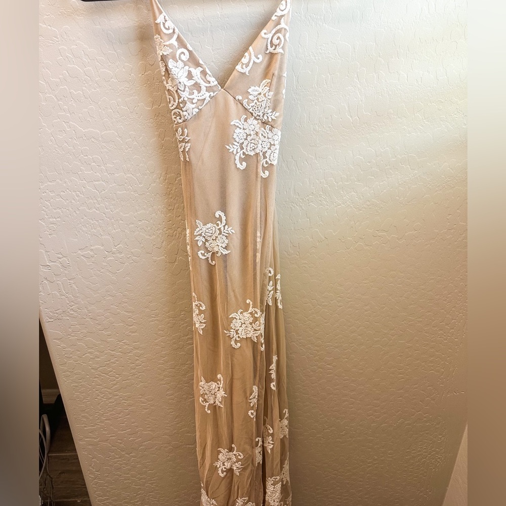 Lace maxi dress gown - Picture 2 of 3
